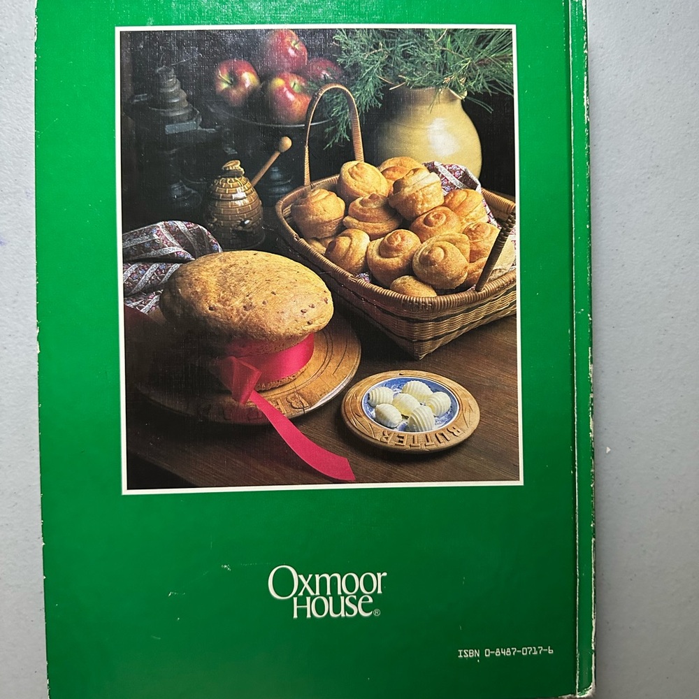 1987 Southern Living Cookbook Collection - Picture 3 of 3